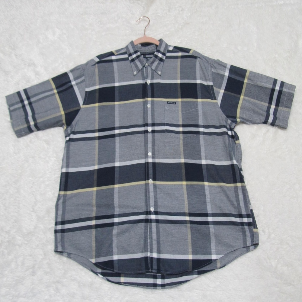 Nautica Button Down Short Sleeve Shirt Size L
